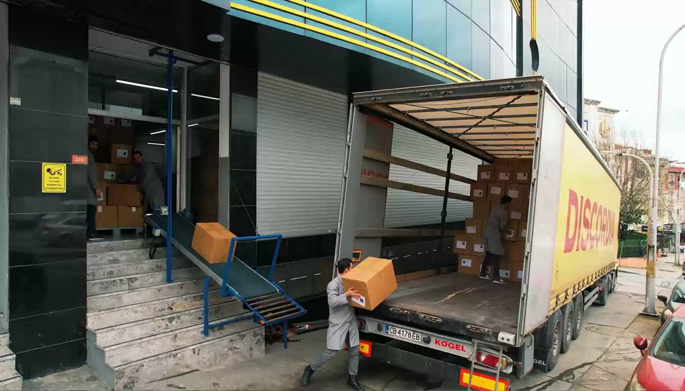 Clothing export cartons and international freight transport prepared for shipping from Istanbul, Turkey, to EU warehouses.